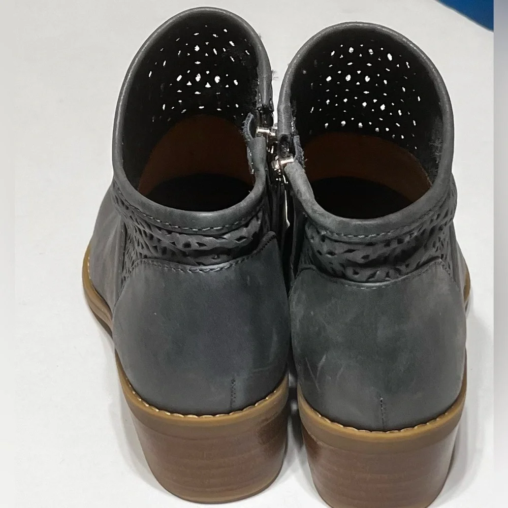 Comfortiva leather Boots new